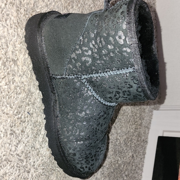 UGG Black Sparkle Leopard Print Unltra Mini Ugg Boots Size 6 - Picture 12 of 12